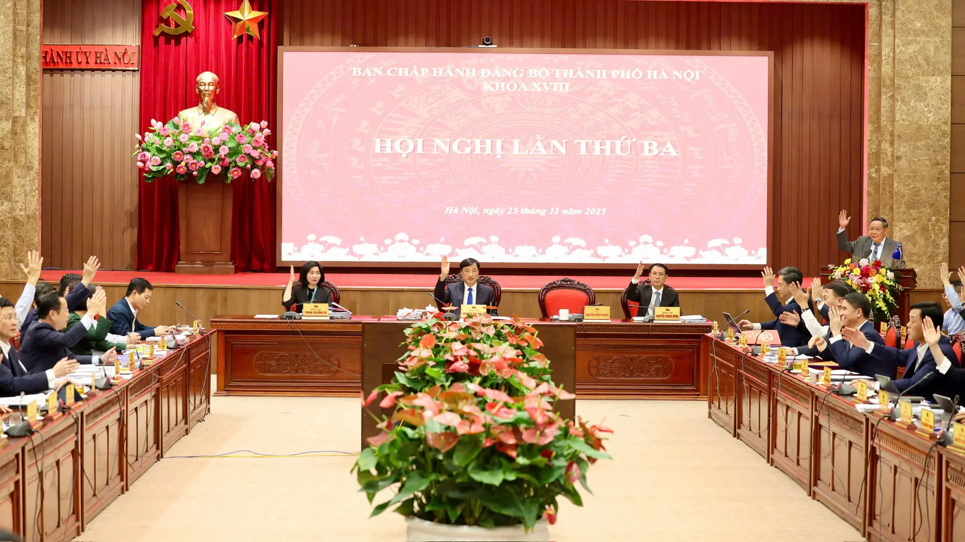 Sẵn sàng tâm thế phục vụ Nhân dân, kiến tạo phát triển Thủ đô